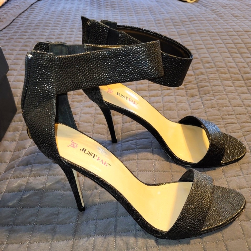 Just Fab  Black Toe-Out 4.5inch High Heel with Back Zip and Ankle Stap- Size10